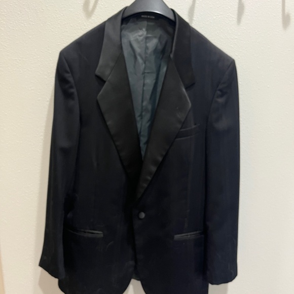Elegant Black Men's Tuxedo Jacket - Picture 1 of 5